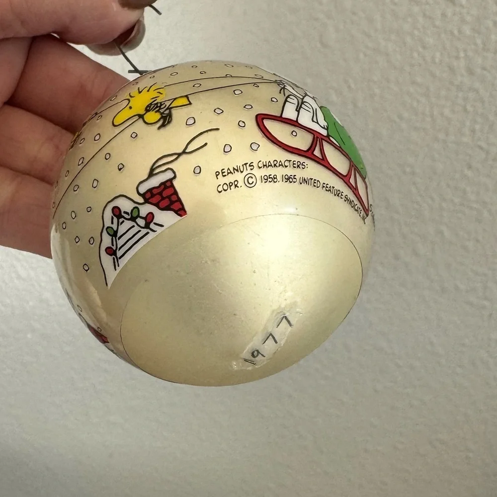 Hallmark Vintage Peanuts Charlie Brown Christmas 1977 X2